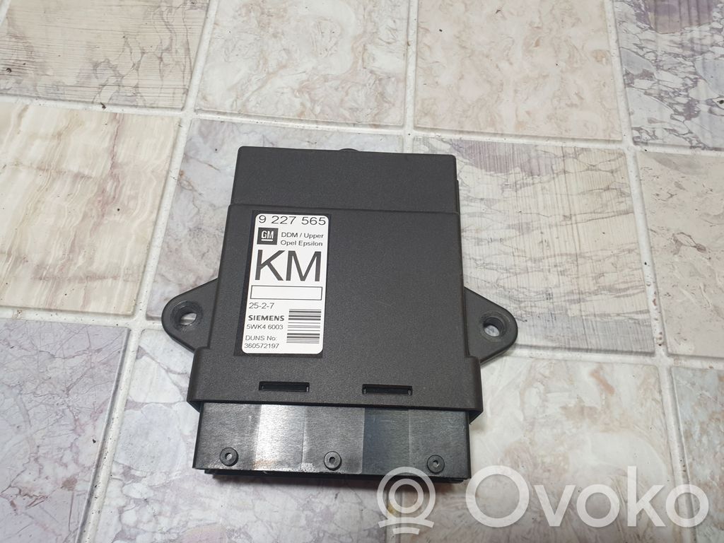 Opel Vectra C Door control unit/module 