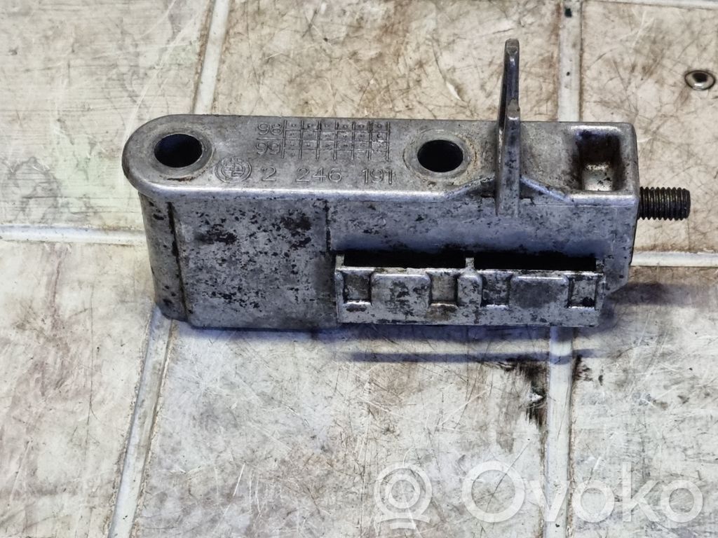 BMW 5 E39 Fuel pump bracket 