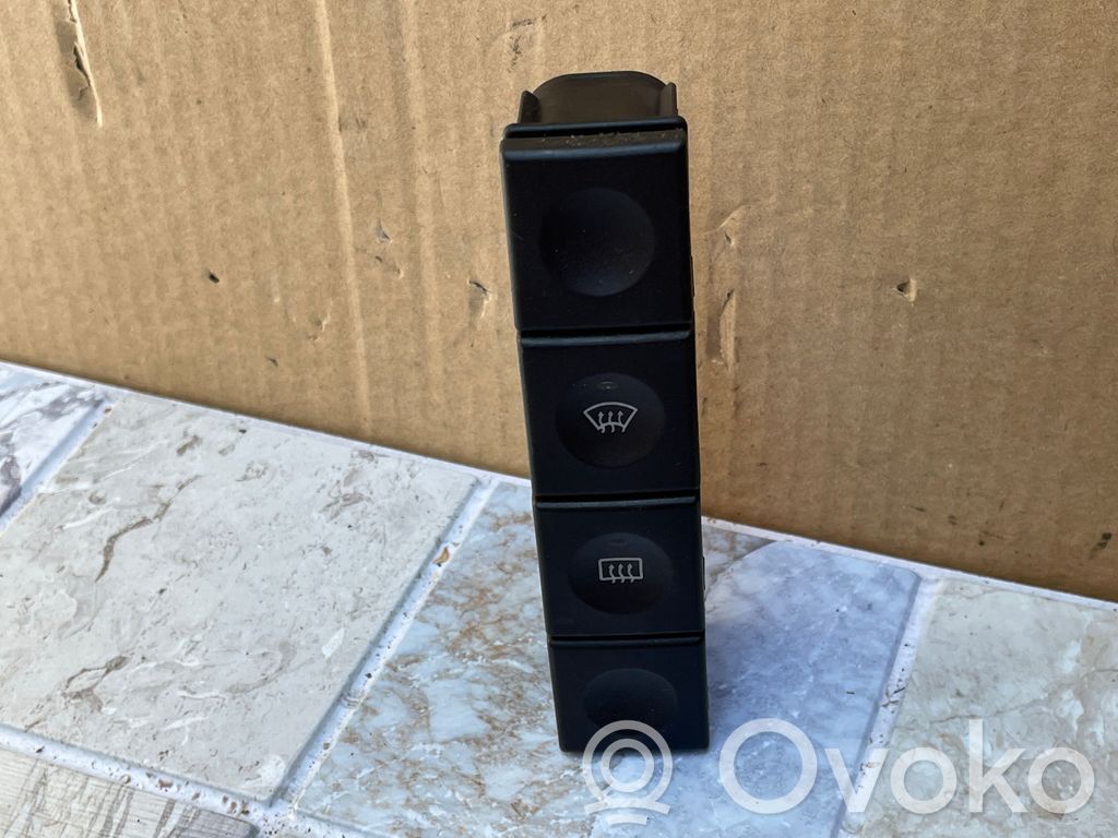 Ford Fiesta Windscreen/window heater switch 