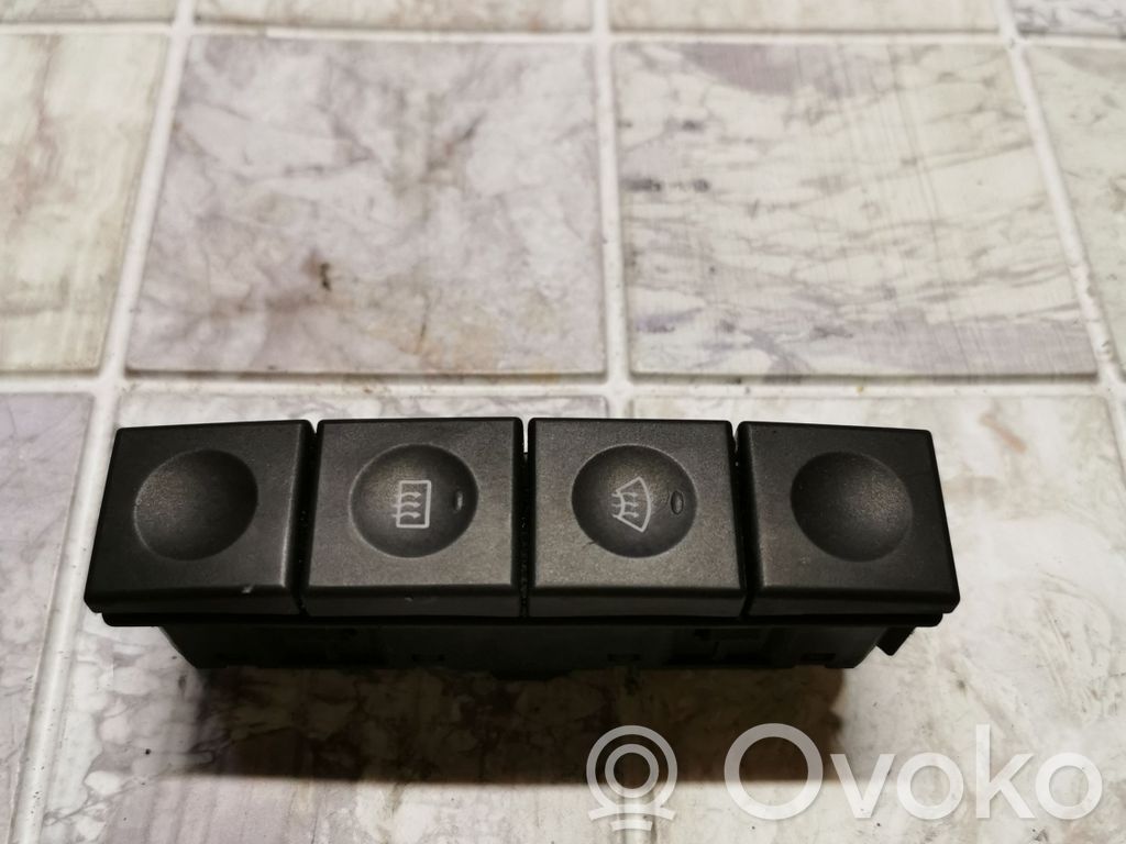 Ford Fiesta Windscreen/window heater switch 