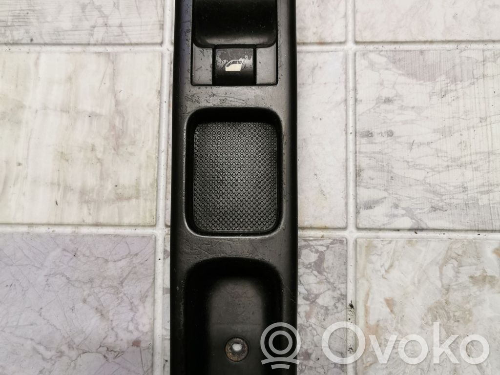 Peugeot 307 Electric window control switch 