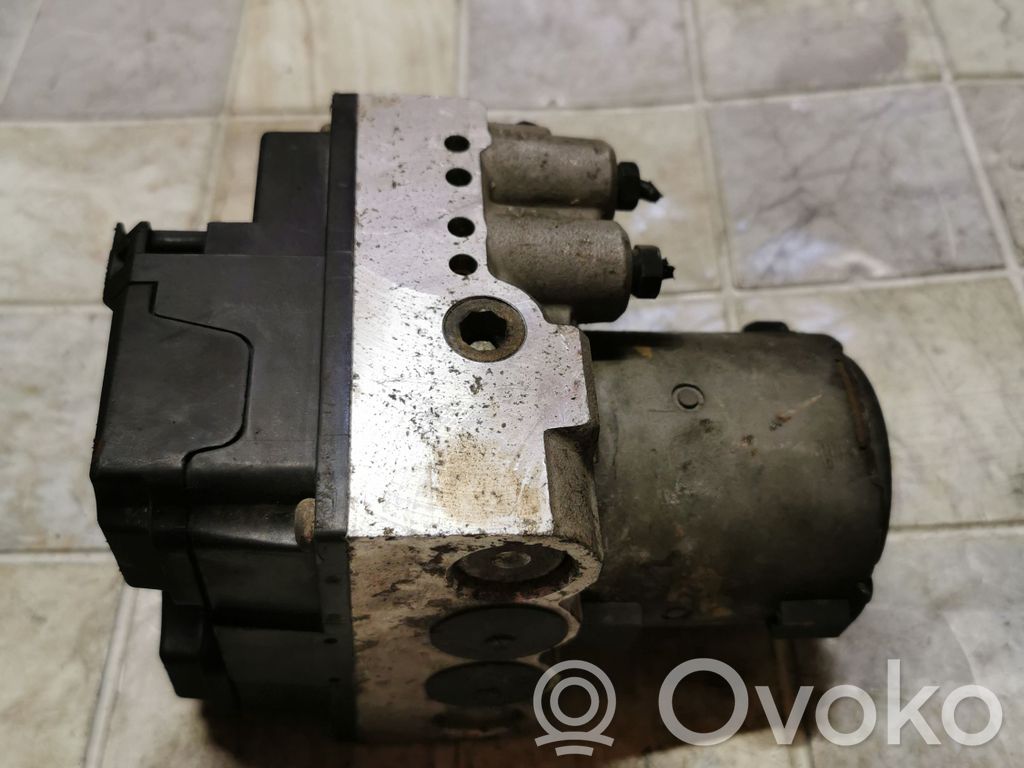Audi A4 S4 B5 8D ABS-pumppu 