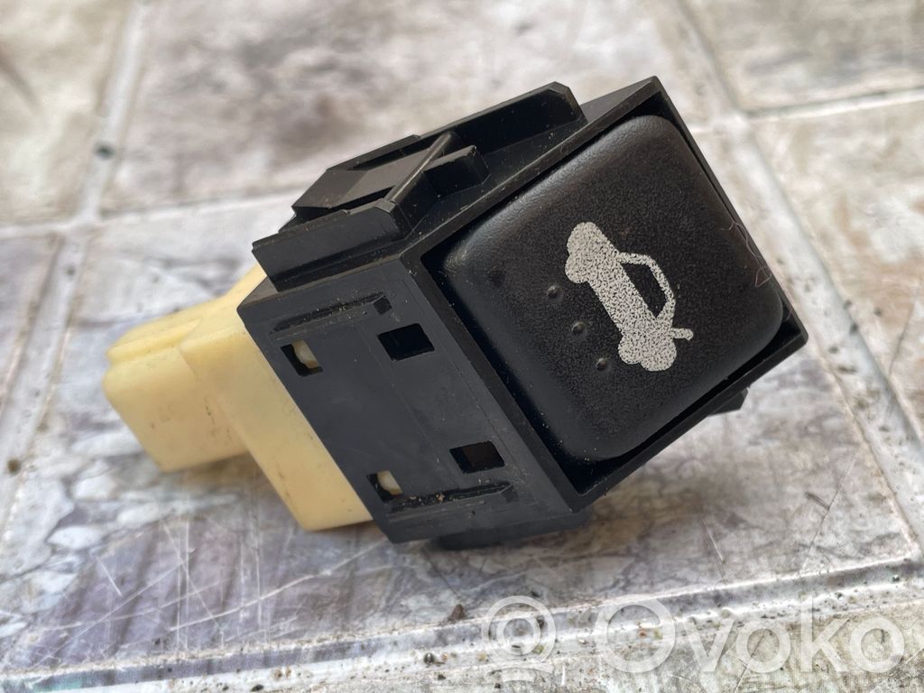 Mazda 6 Tailgate opening switch 