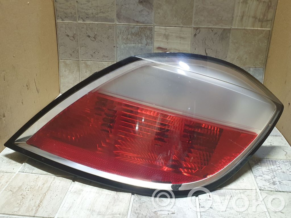 Opel Astra H Galinis žibintas kėbule 