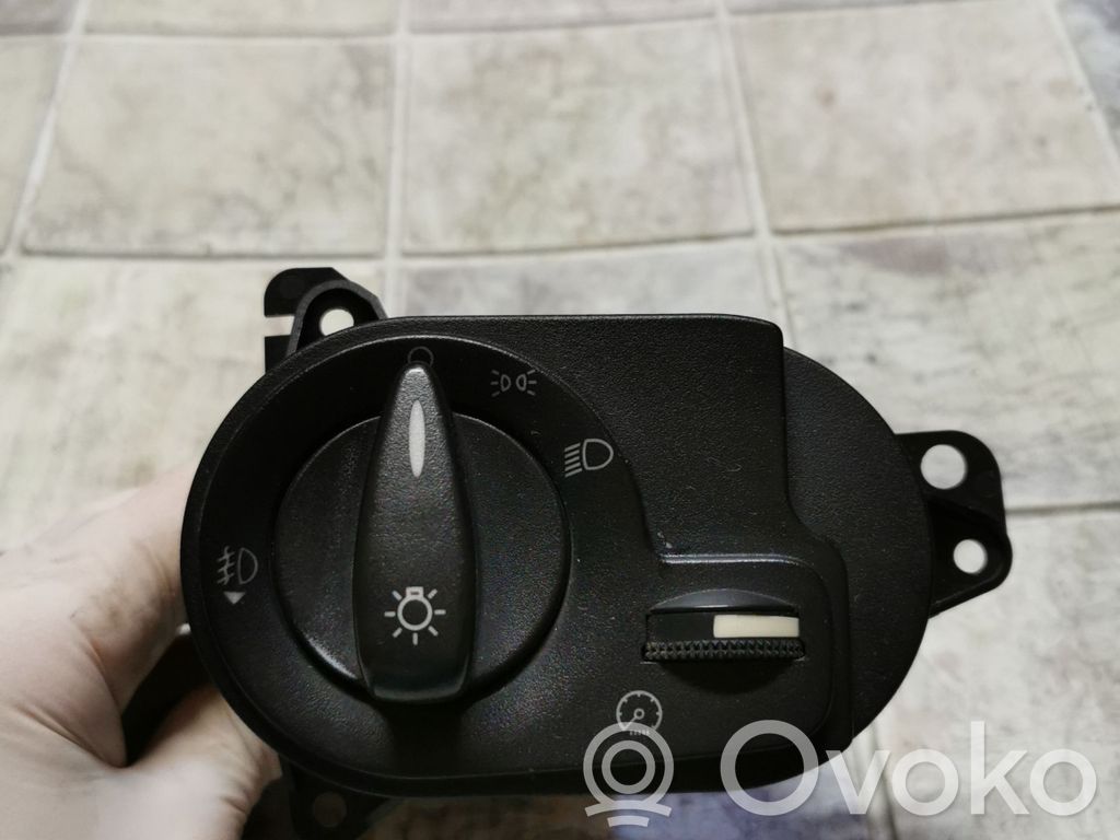 Ford Focus Lukturu slēdzis 