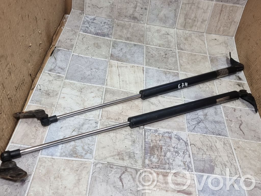 Mazda 5 Tailgate/trunk strut/damper 