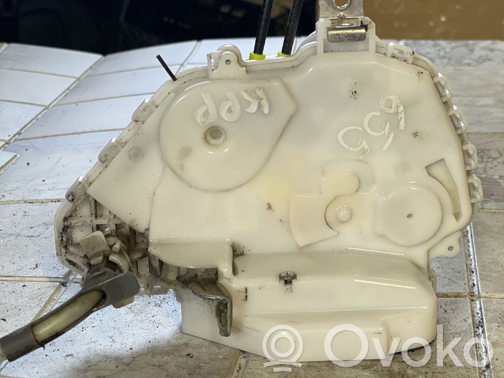 Honda Civic Priekšpusē slēdzene 
