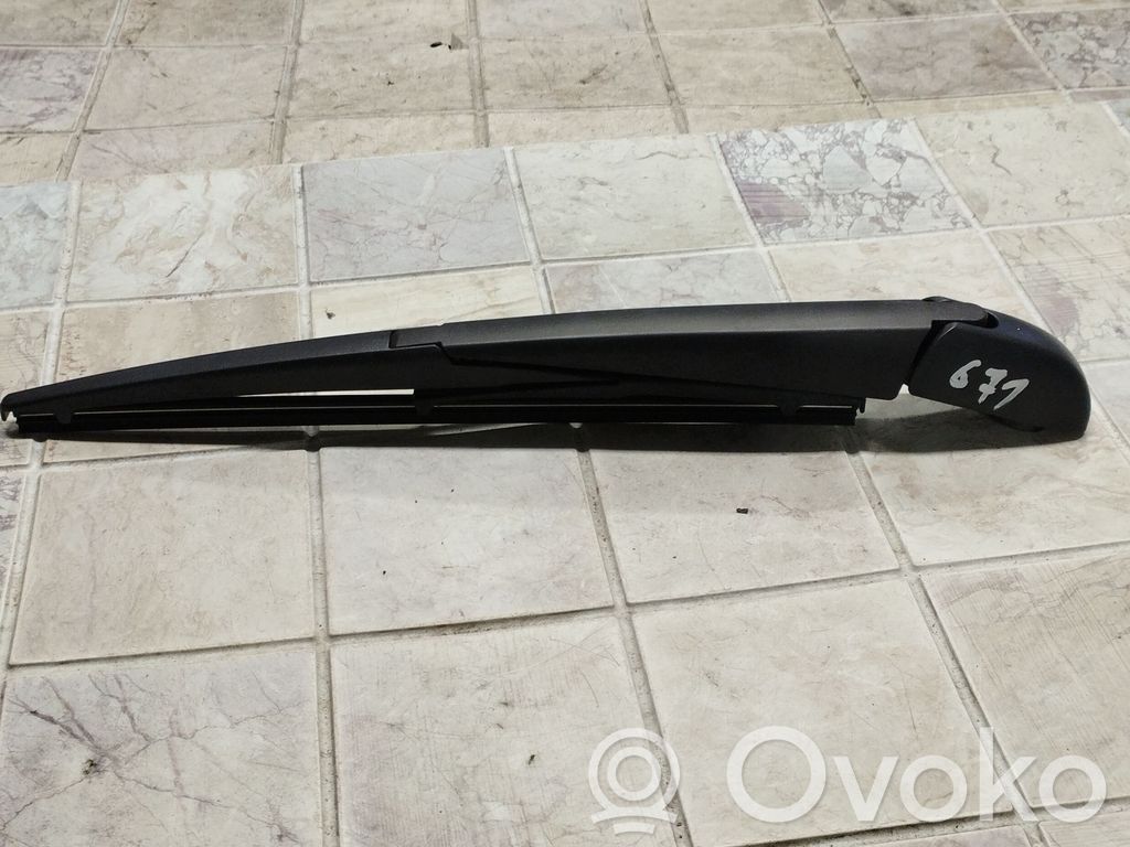 Toyota RAV 4 (XA30) Aizmugurējā loga tīrītājs 