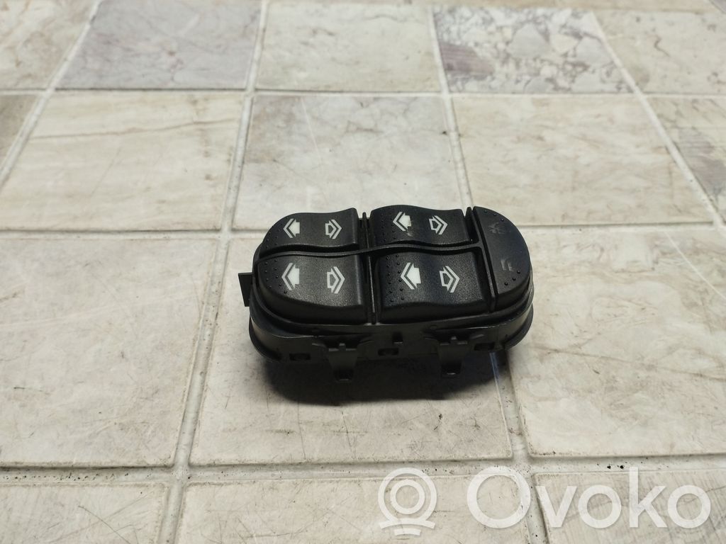 Ford Focus Electric window control switch 