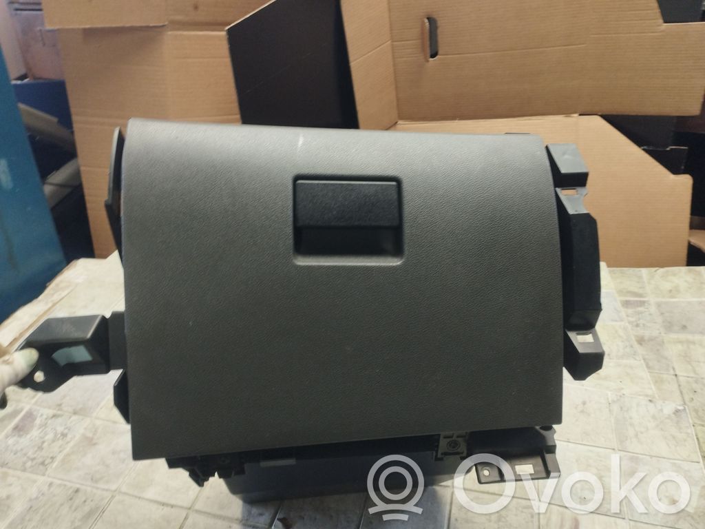 Ford Focus C-MAX Glove box 