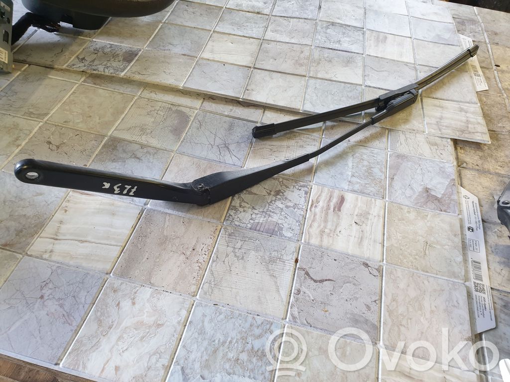 BMW 1 E81 E87 Wischerarm vorne 