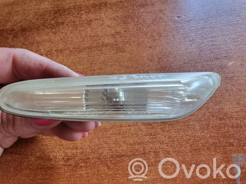 BMW 1 E81 E87 Front fender indicator light 