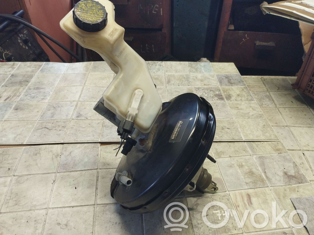 Mazda 3 I Servo-frein 