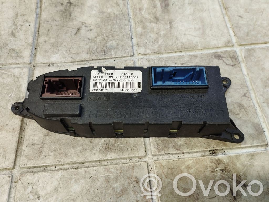 Peugeot 607 Door control unit/module 