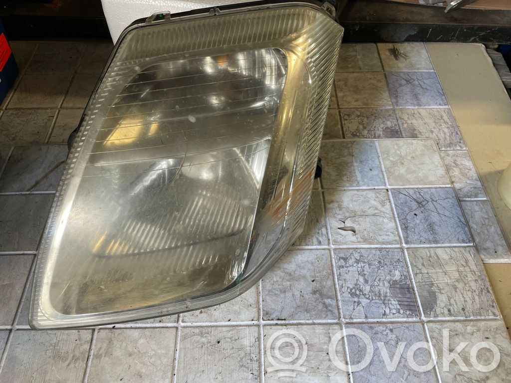 Citroen C2 Priekšējais lukturis 