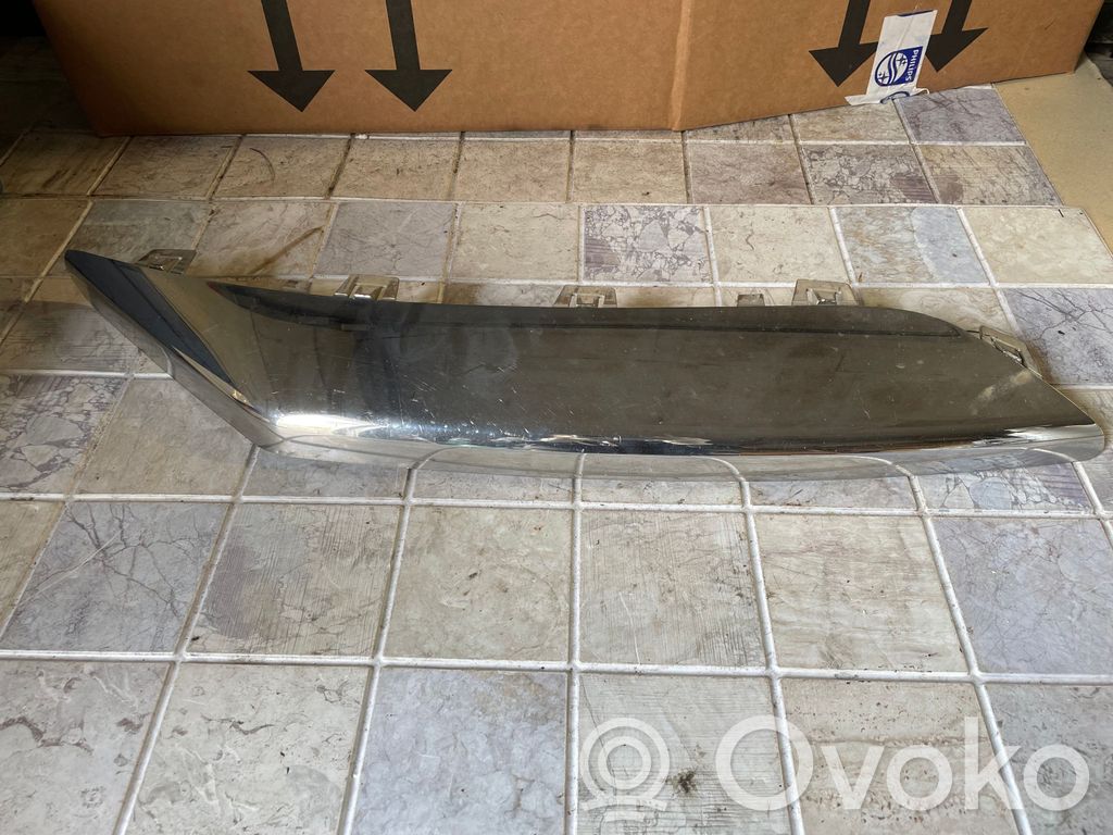 Chrysler Pacifica Front bumper splitter molding 
