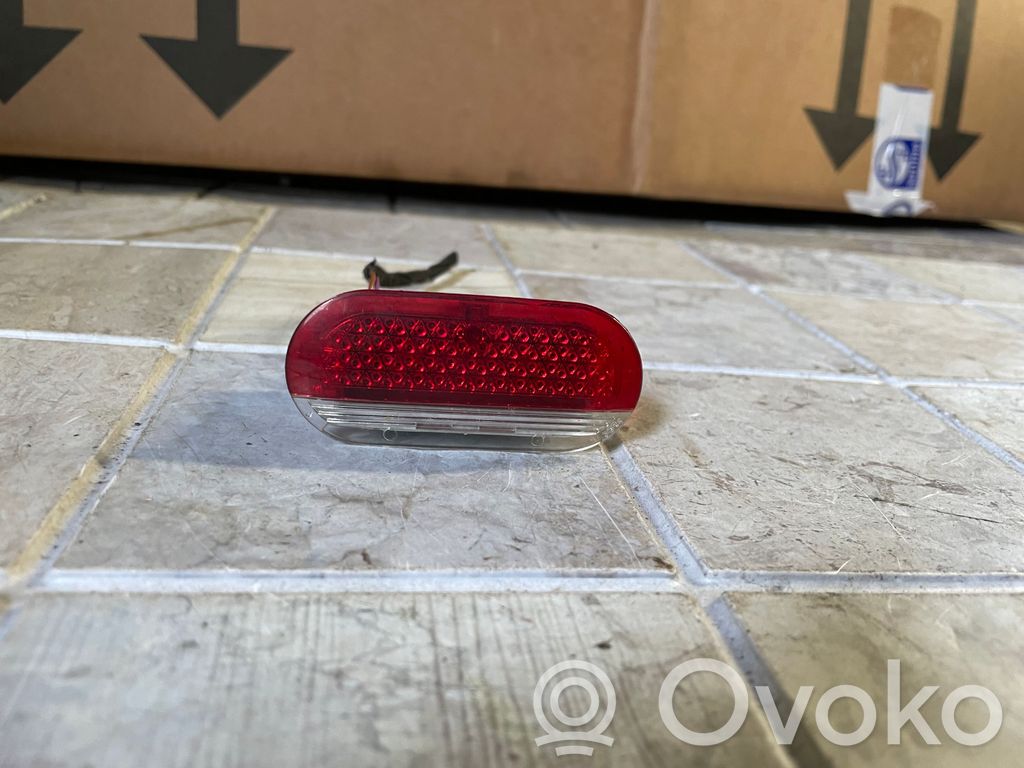Volkswagen Touran I Luz del asiento delantero 