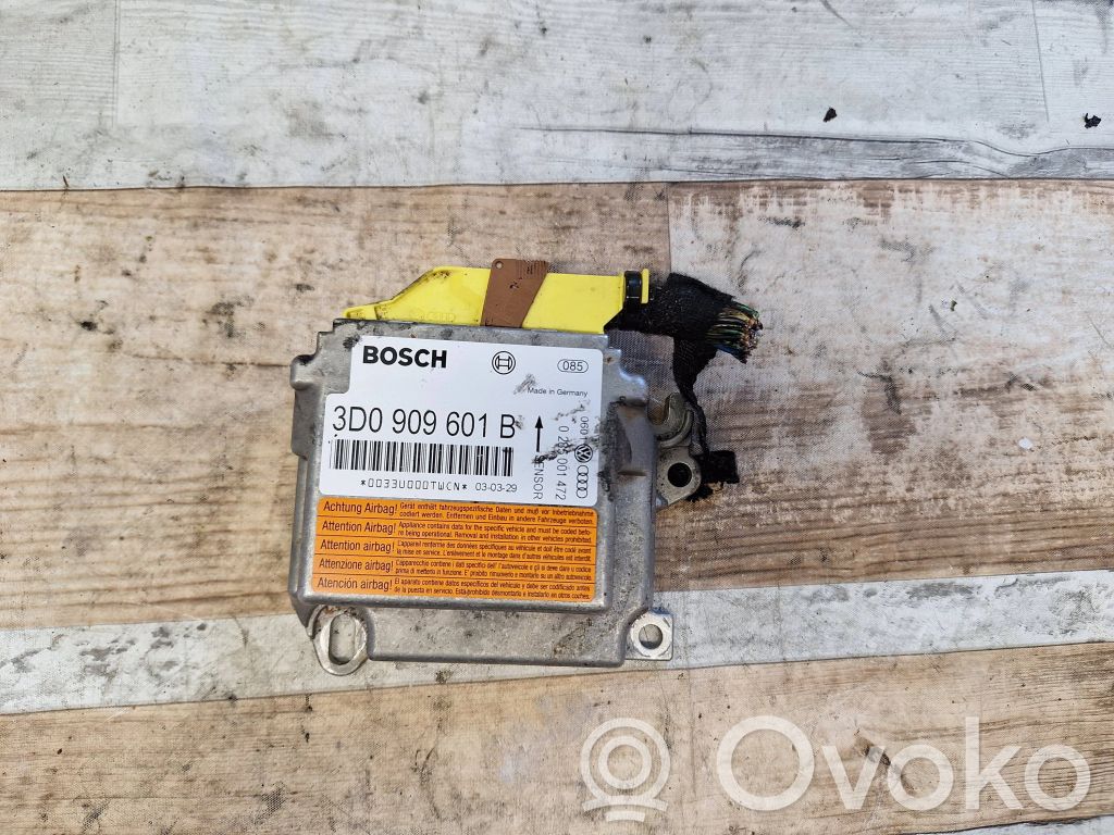 Volkswagen Touareg I Airbag control unit/module 