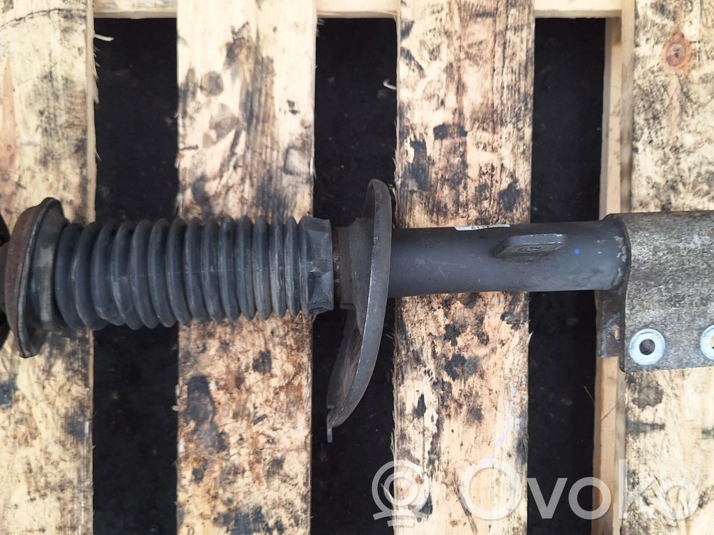 Peugeot 308 SW  Front shock absorber/damper 