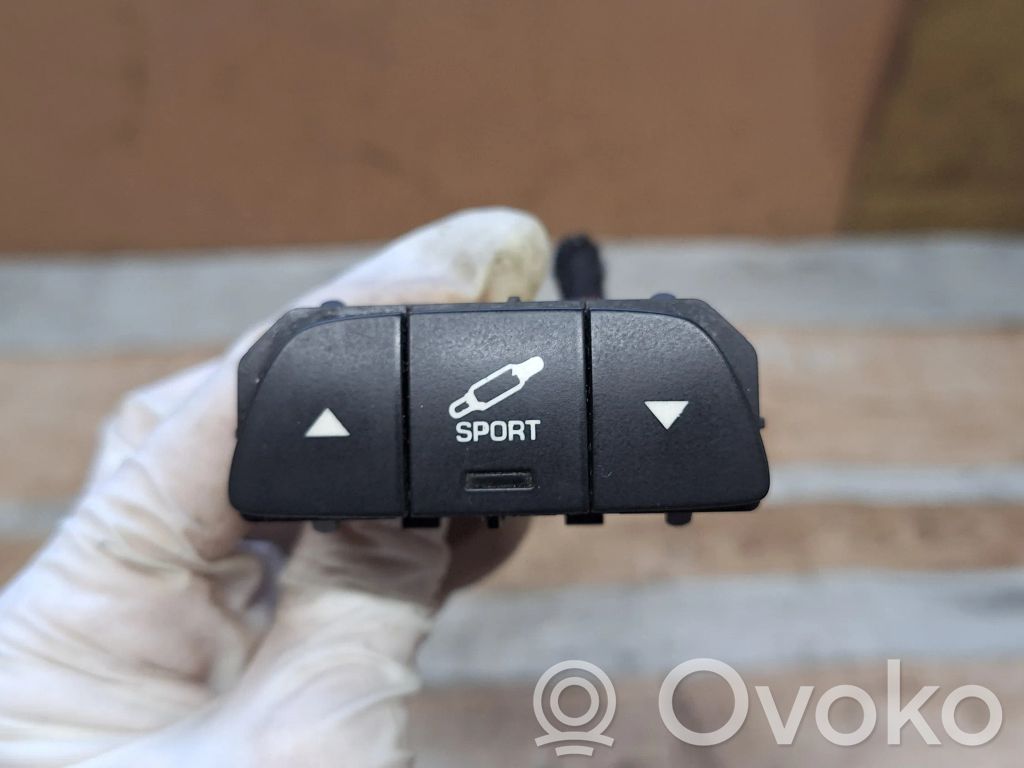 Citroen C5 Suspension ride height/mode switch 