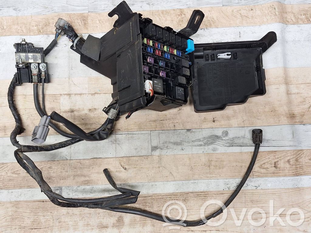 Mazda 2 Fuse box set 