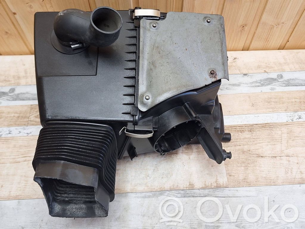 Audi A6 S6 C6 4F Air filter box 