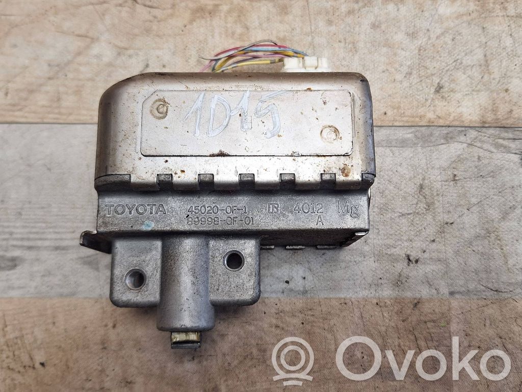 Toyota Corolla Verso AR10 Vairo užraktas 