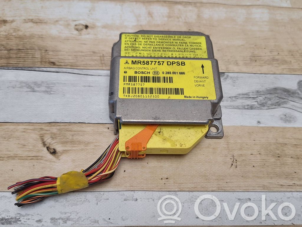 Mitsubishi Colt CZ3 Oro pagalvių valdymo blokas 