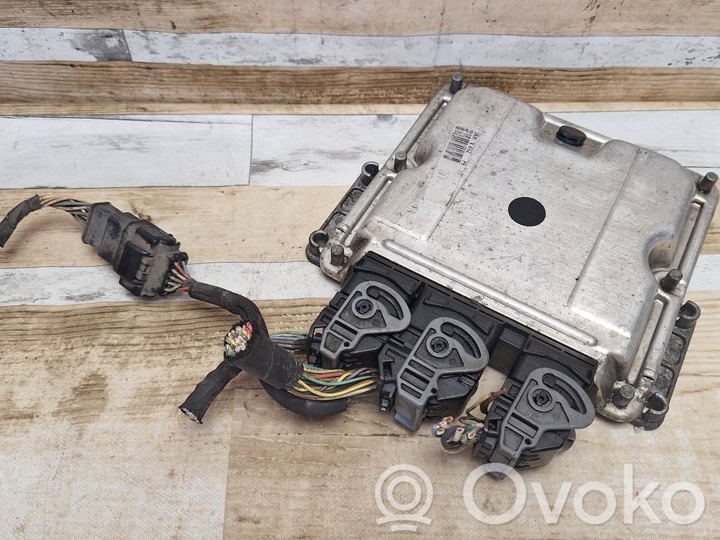 Peugeot 807 Engine control unit/module 