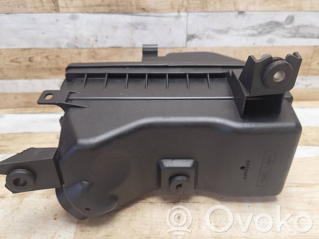 Mitsubishi Colt CZ3 Air filter box 