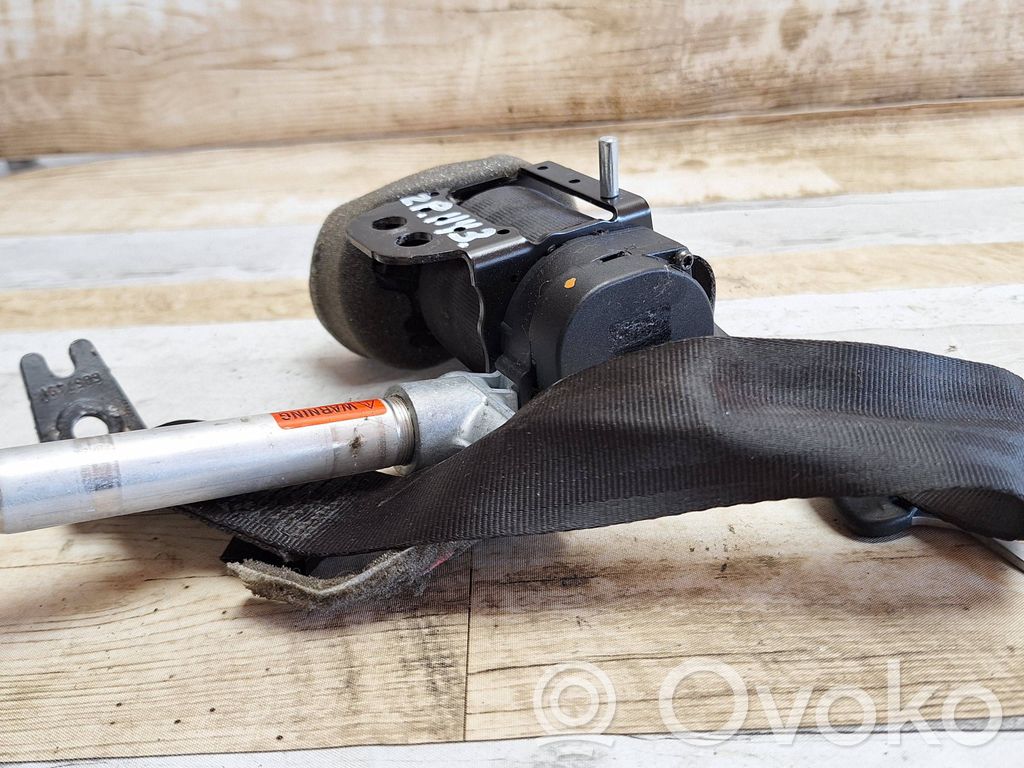 Volvo C30 Cinturón trasero 