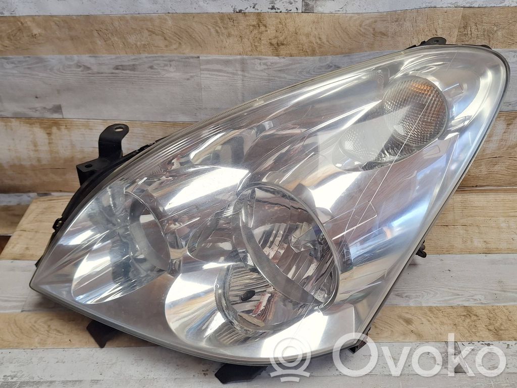 Toyota Corolla Verso AR10 Headlight/headlamp 
