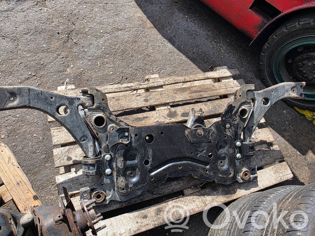 Volvo C30 Subcadru frontal 