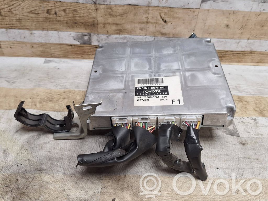 Toyota Corolla Verso AR10 Engine control unit/module 