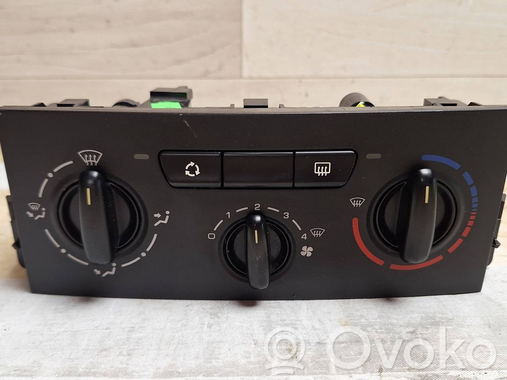 Peugeot 207 CC Climate control unit 