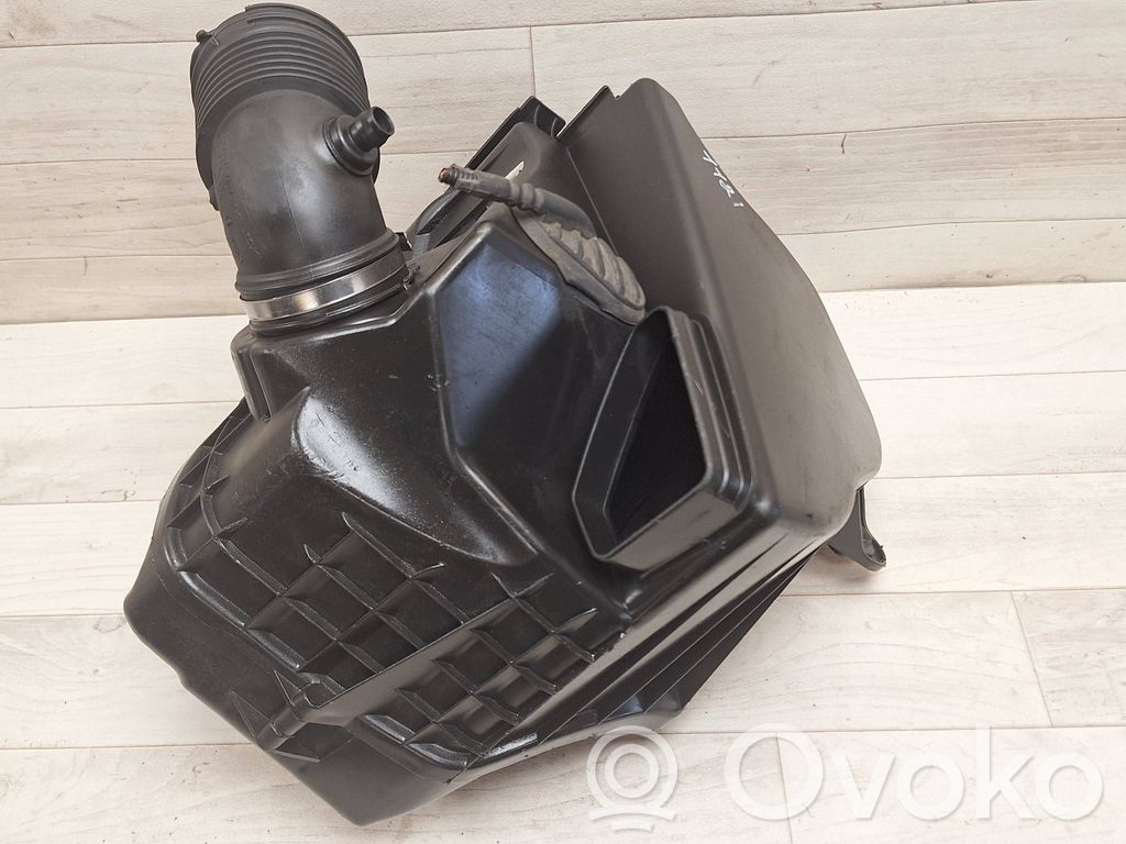 BMW 1 E81 E87 Air filter box 