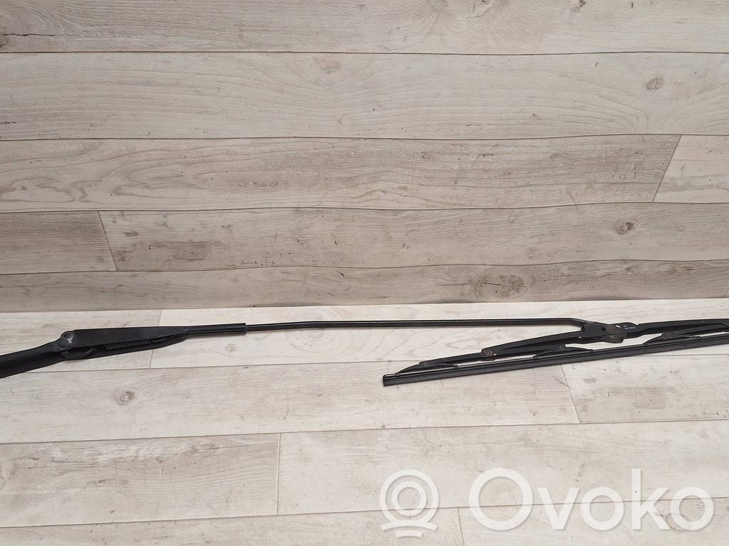 Opel Vivaro Wischerarm vorne 