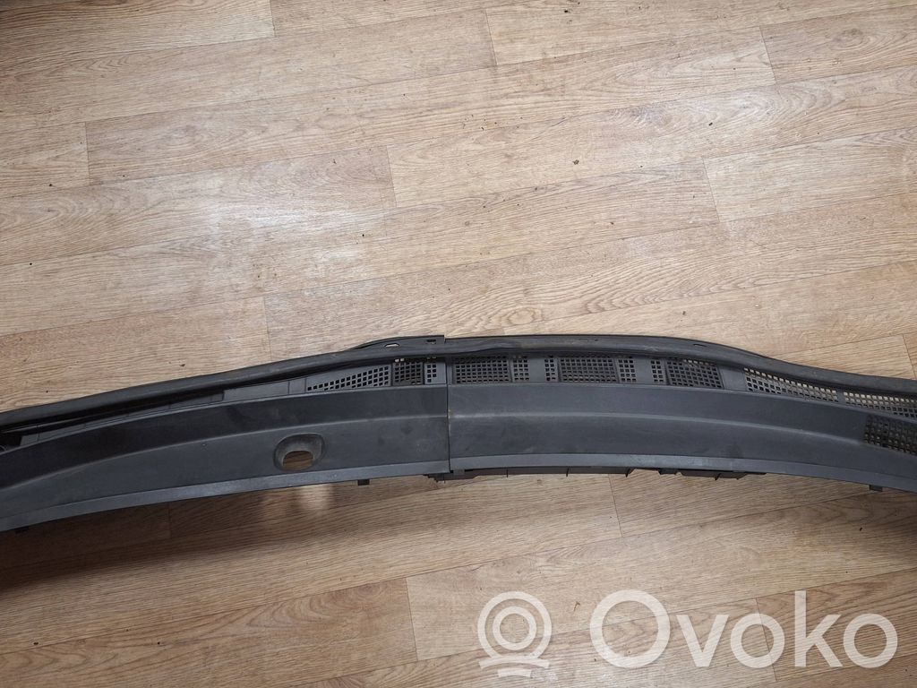 Mazda 5 Wiper trim 