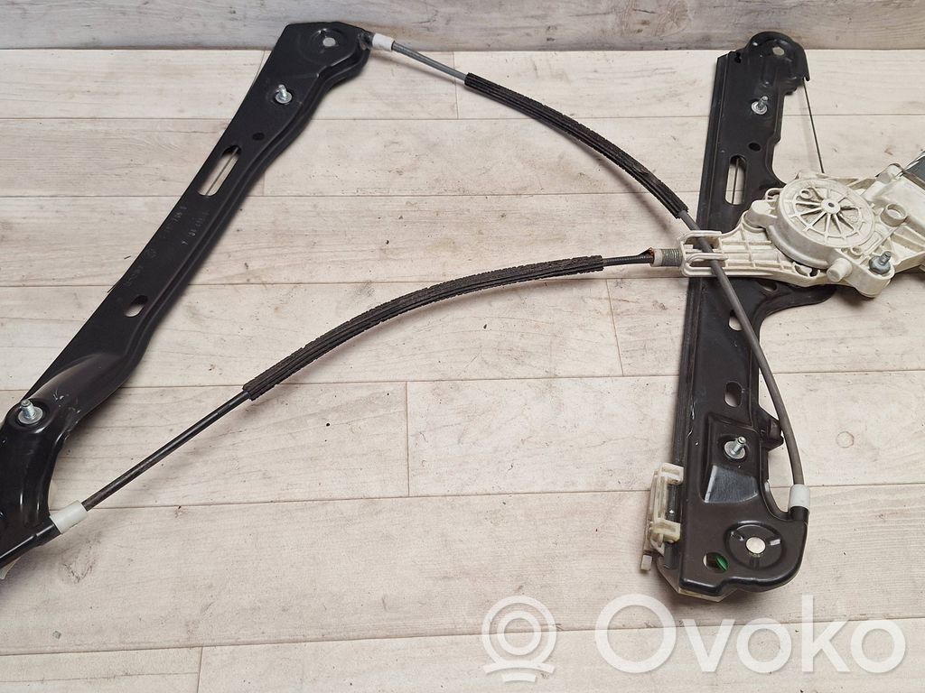BMW 1 E81 E87 Front door window regulator with motor 