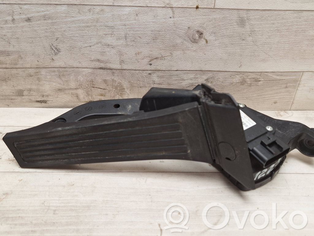 KIA Optima Accelerator throttle pedal 