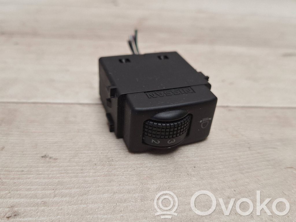 Nissan Note (E11) Headlight level height control switch 