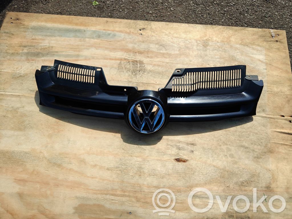 Volkswagen Golf V Etusäleikkö 