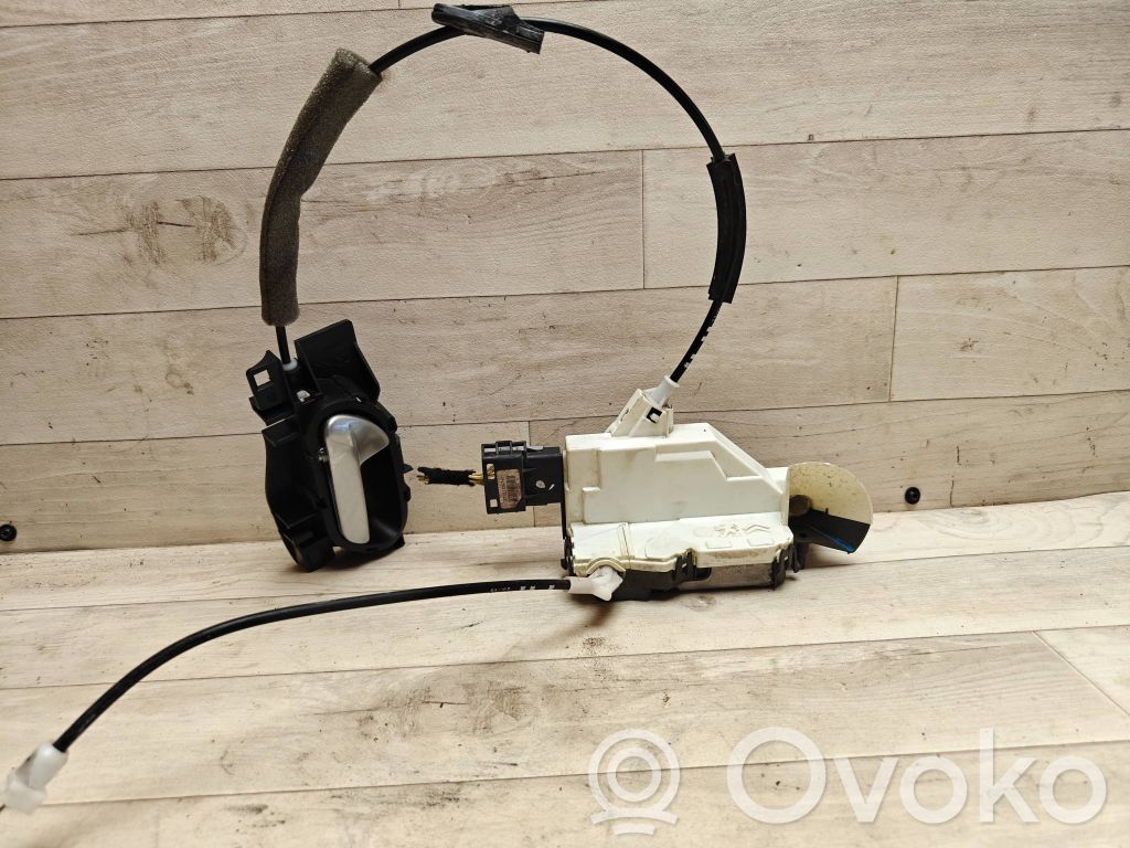 Citroen C5 Front door lock 