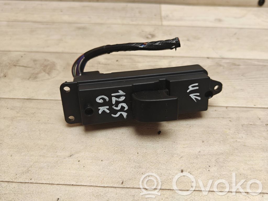 Mazda 3 II Electric window control switch 