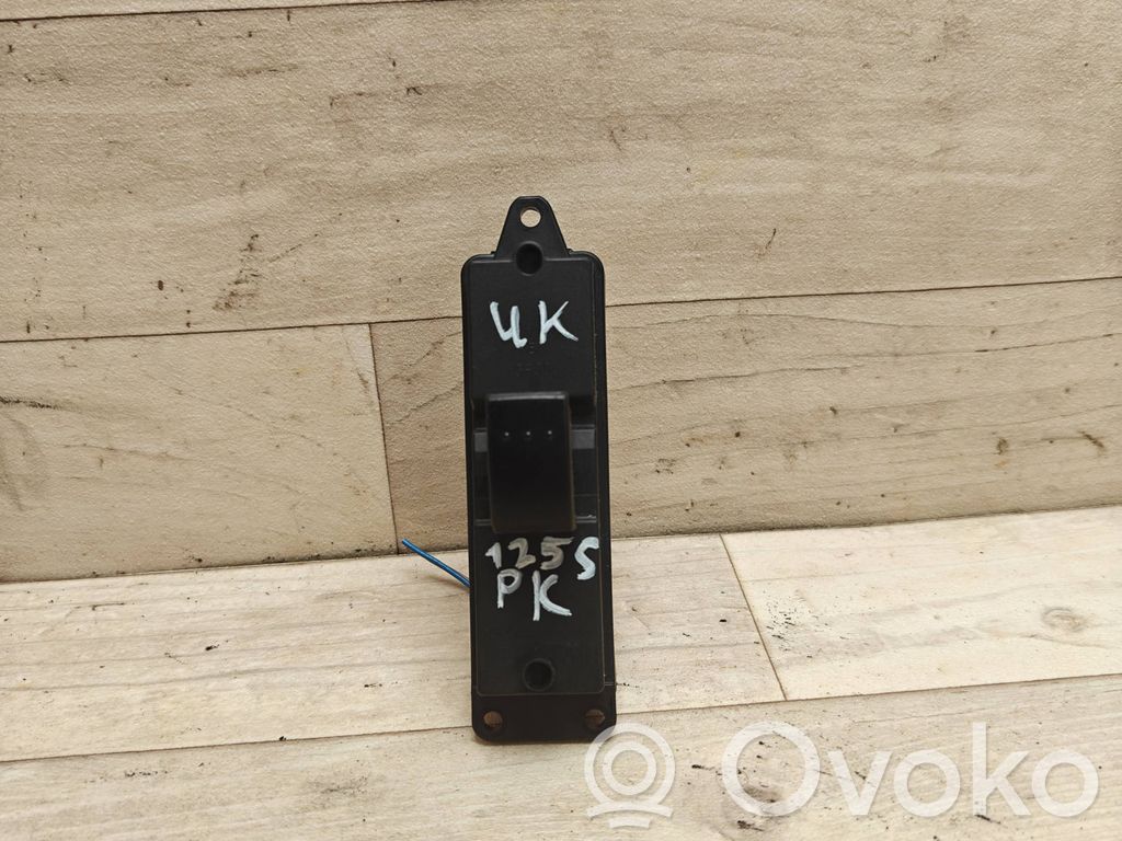 Mazda 3 II Electric window control switch 