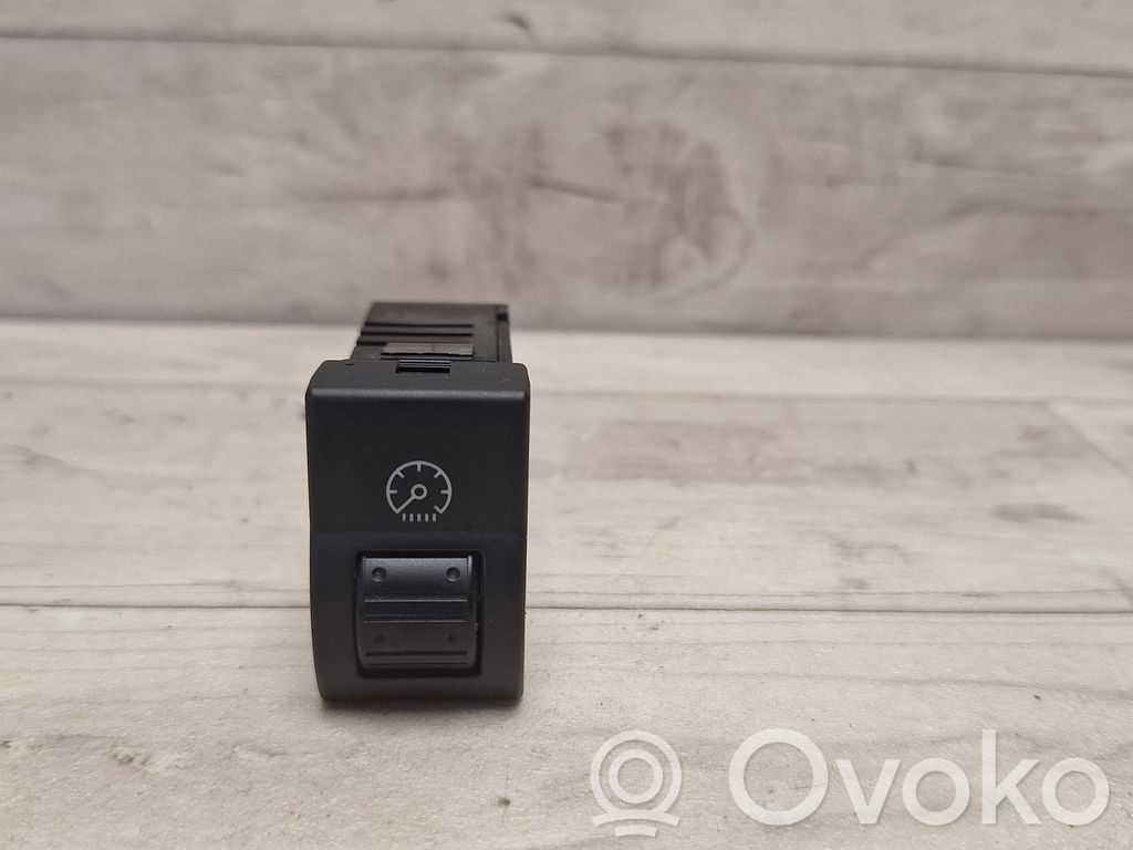 Panel lighting control switch   04057800,60127,BP4K666R0