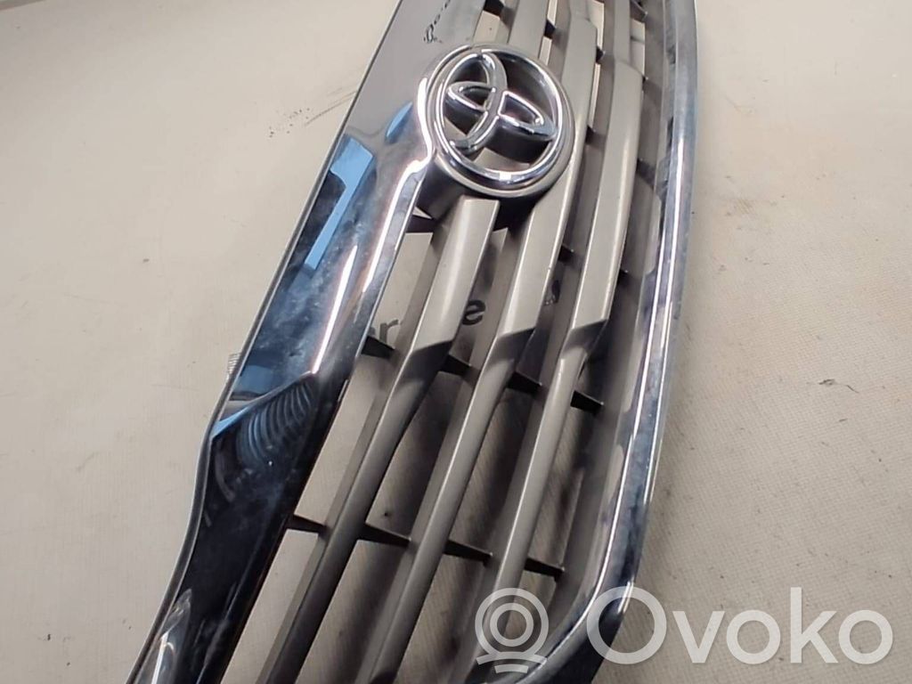 Toyota Hilux (AN10, AN20, AN30) Grilă radiator față 