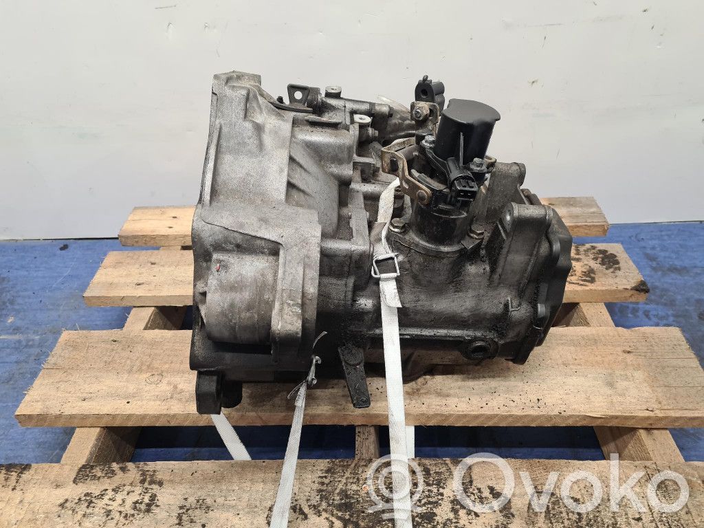Volkswagen PASSAT B3 Manual 6 speed gearbox 