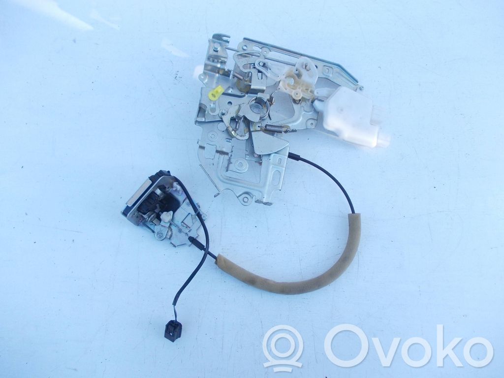 Renault Master III Rear door lock 