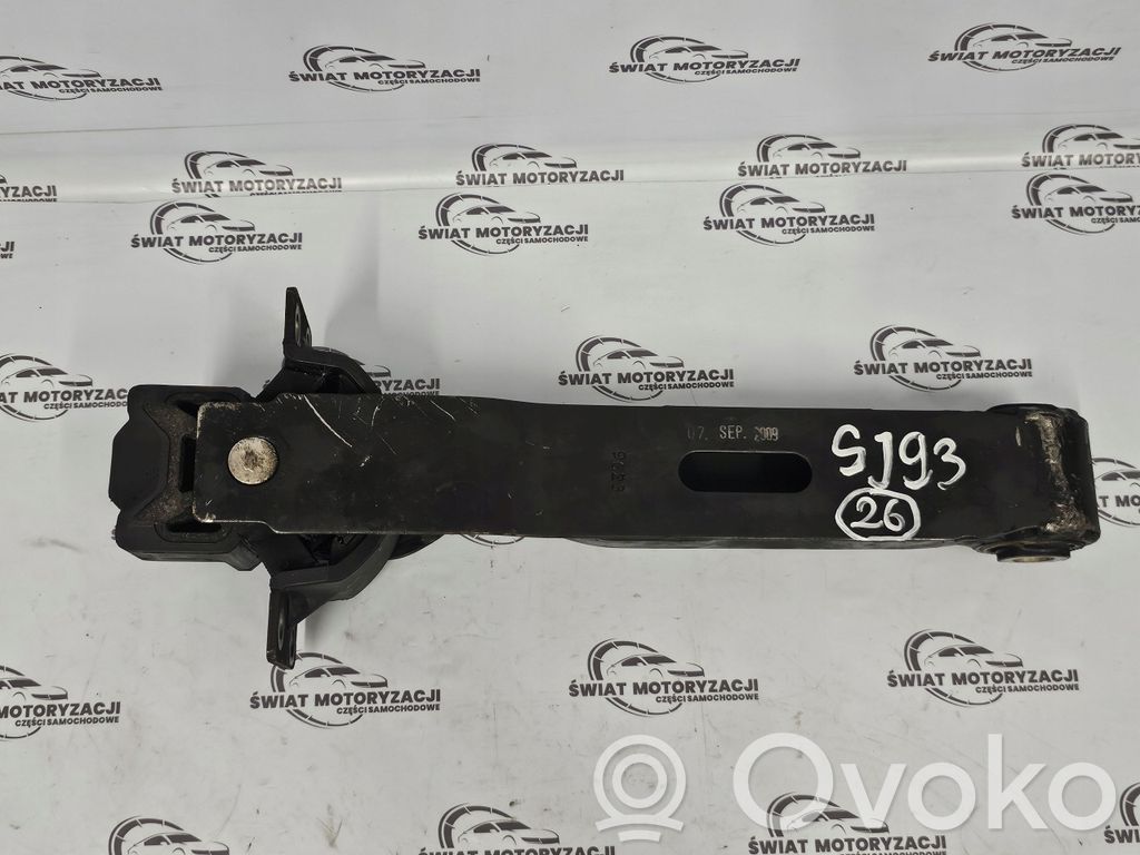 Volvo V50 Engine mount bracket 